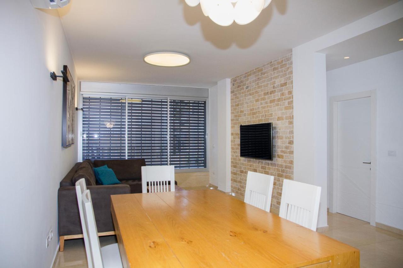 בת ים Apartments4You Etsel מראה חיצוני תמונה